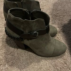 Very stylish ankle boots!